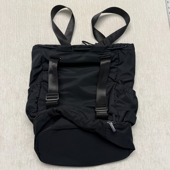 Beyond Yoga Handbags - Beyond Yoga Backpack Tote Black Lined Convertible Gym Cinch Drawstring Travel